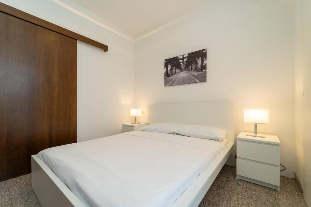 5 Giornate Apt Con Terrazzo E Garage Privato Милано Екстериор снимка