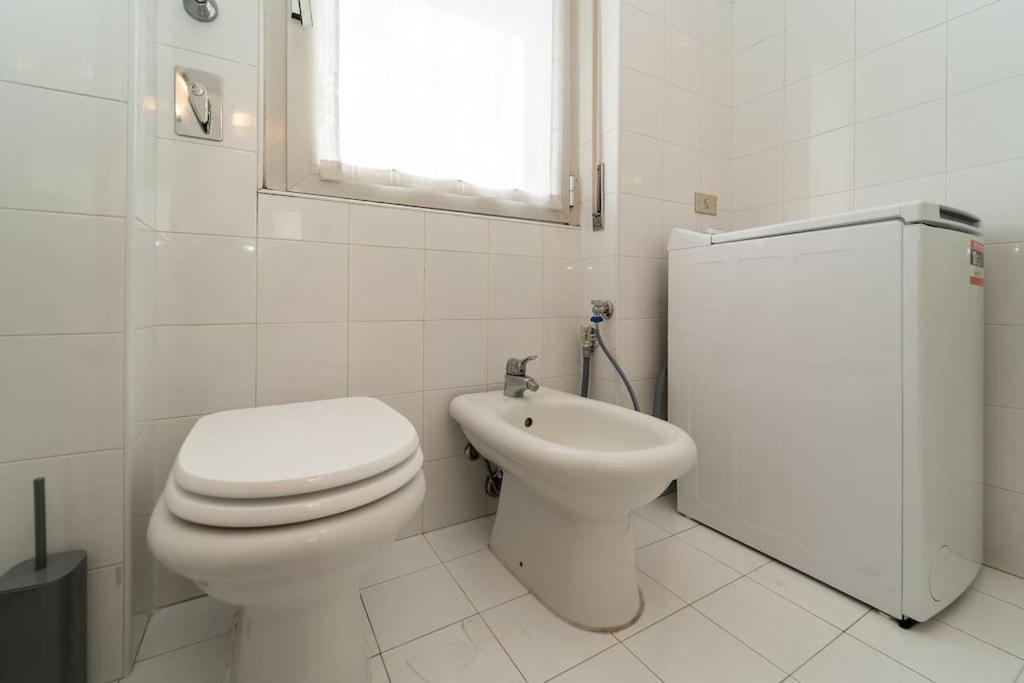 5 Giornate Apt Con Terrazzo E Garage Privato Милано Екстериор снимка