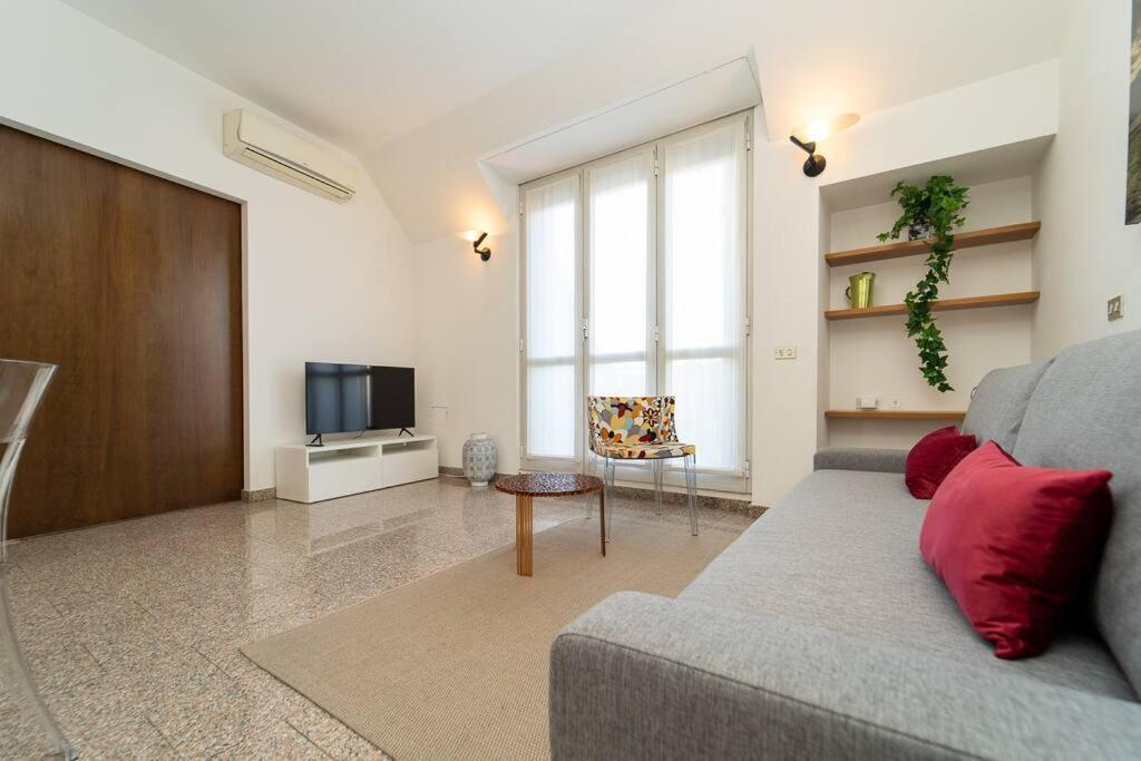 5 Giornate Apt Con Terrazzo E Garage Privato Милано Екстериор снимка